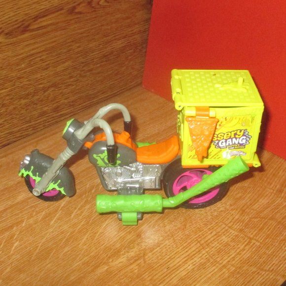 The Grossery Gang Putrid Power Delivery Strike Motorbike Chopper Motorcycle - Picture 1 of 6